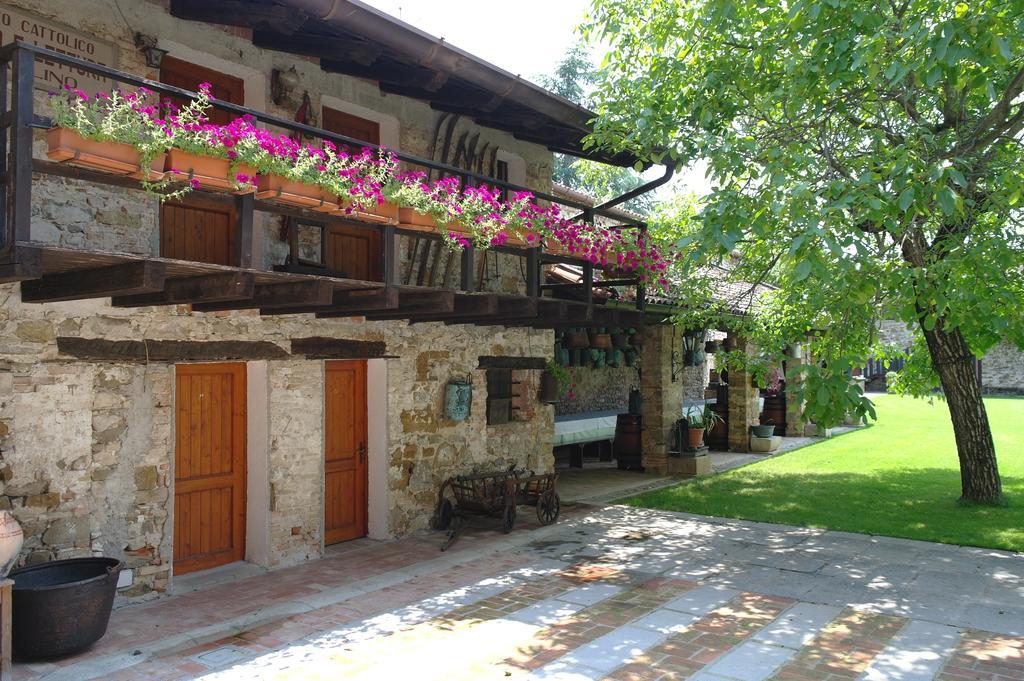 Agriturismo Il Vagabondo Buttrio Eksteriør billede